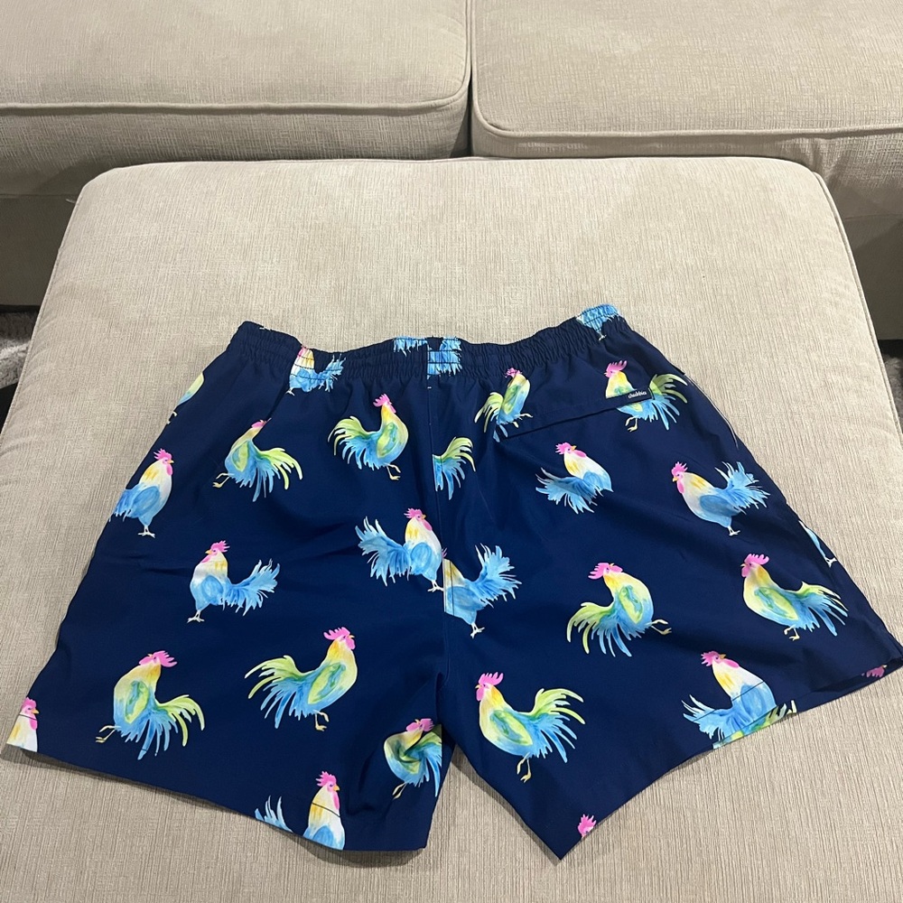 Chubbies Navy and White Swim Shorts-5.5 in Inseam